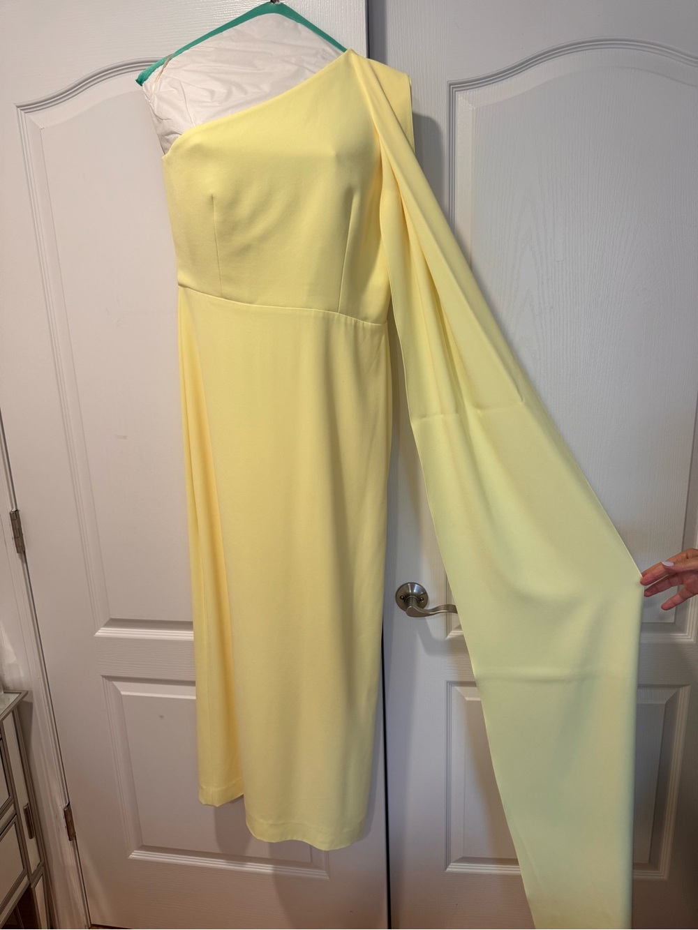 Alex Perry Off Shoulder Dress - Picture 3 of 5